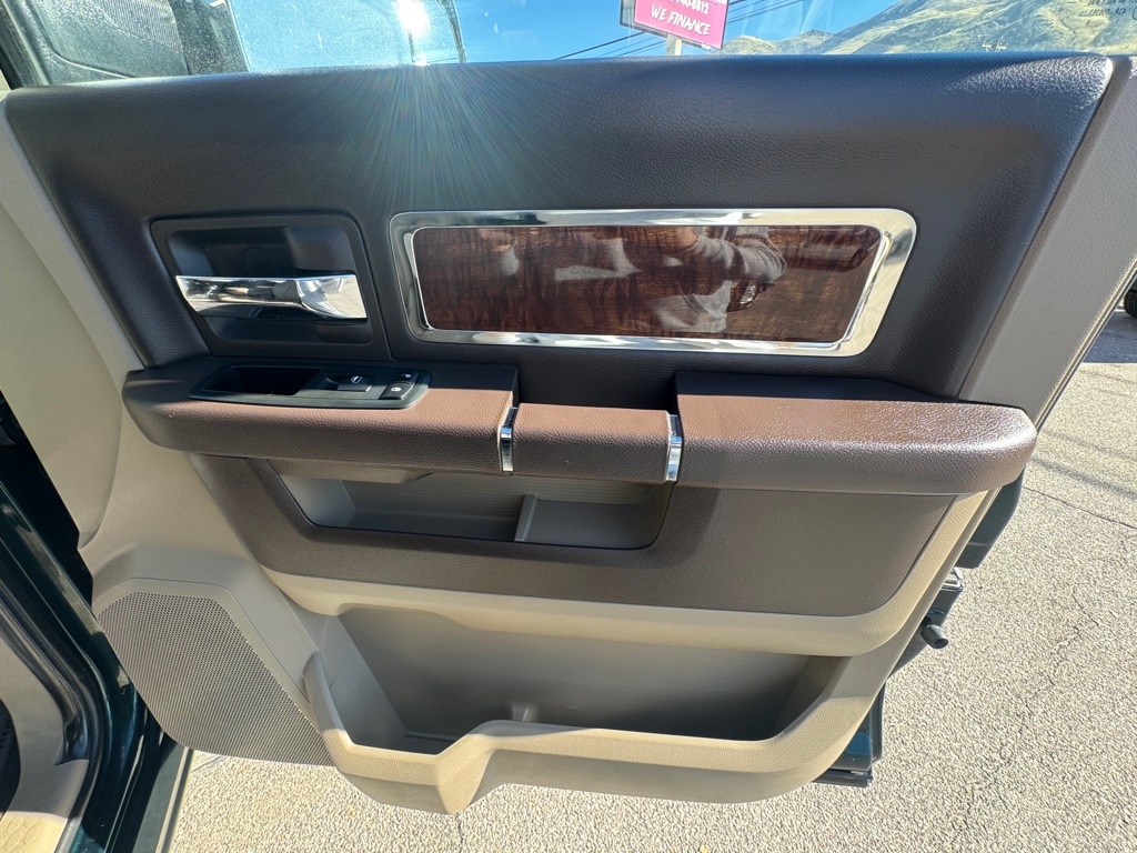 RAM 3500 4WD Crew Cab 169" Laramie 2011