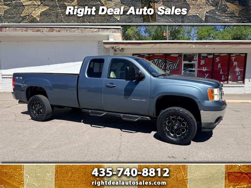 2011 GMC Sierra 3500HD 4WD Ext Cab 158.2" DRW SLT