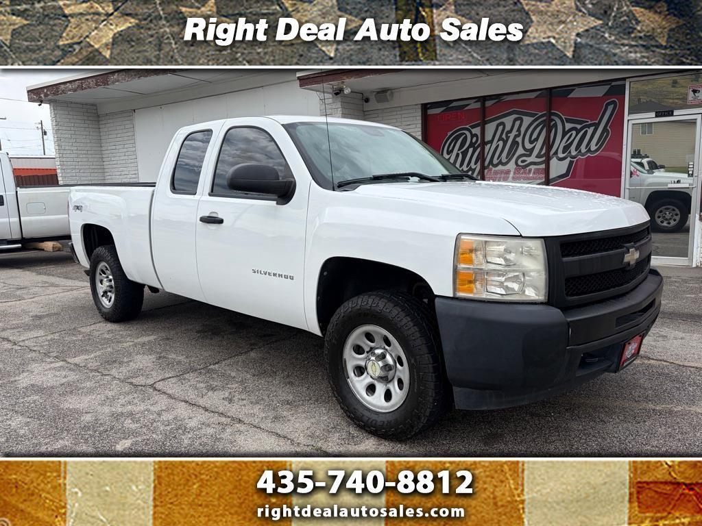 2011 Chevrolet Silverado 1500 4WD Ext Cab 143.5" Work Truck