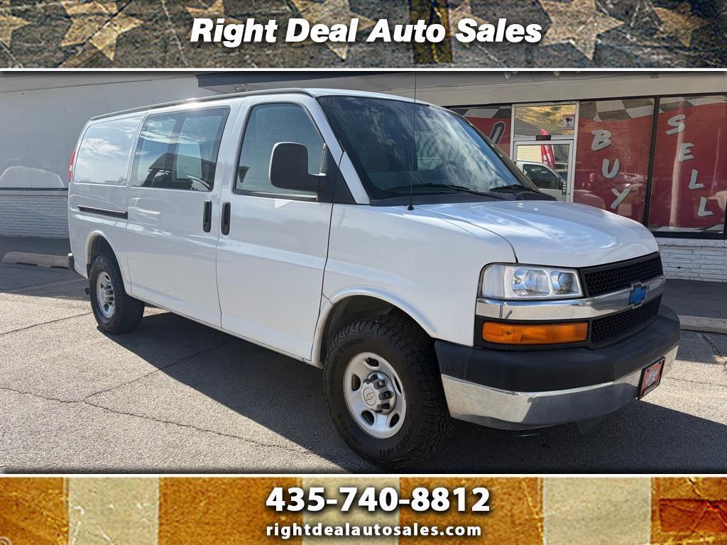 2010 Chevrolet Express Cargo Van RWD 2500 135"