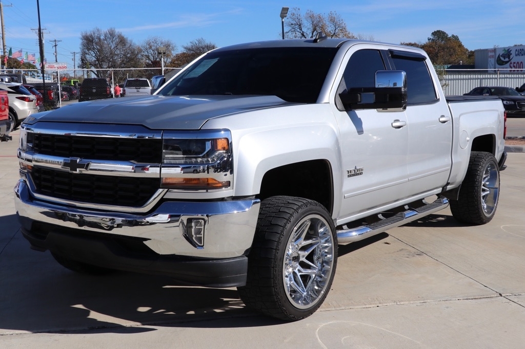 2018 Chevrolet Silverado 1500 2WD Crew Cab 143.5" LT w/1LT