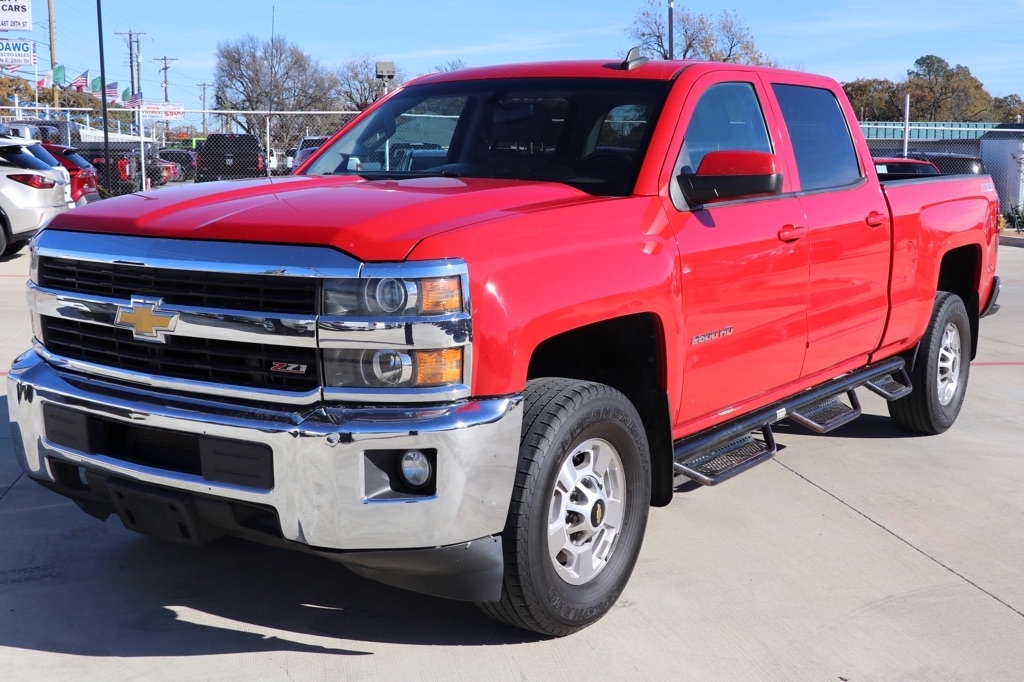 2015 Chevrolet Silverado 2500HD Built After Aug 14 4WD Crew Cab 153.7" LT