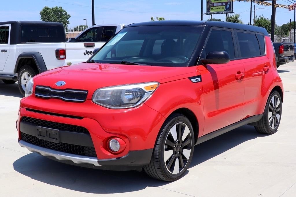 2019 Kia Soul + Auto
