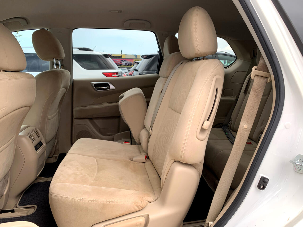 Nissan Pathfinder SL 2WD 2014 Nissan Pathfinder SL 2WD 2014