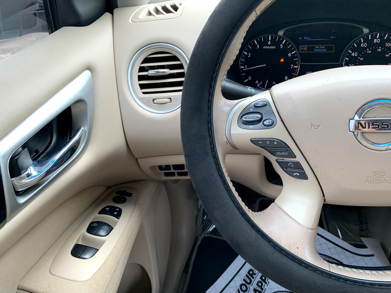 Nissan Pathfinder SL 2WD 2014 Nissan Pathfinder SL 2WD 2014