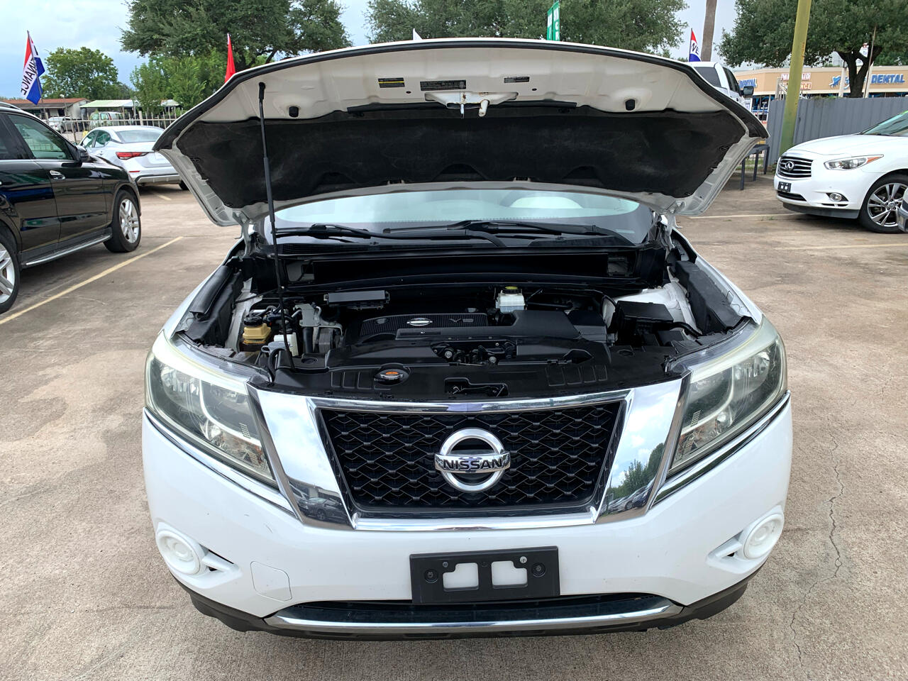 Nissan Pathfinder SL 2WD 2014 Nissan Pathfinder SL 2WD 2014