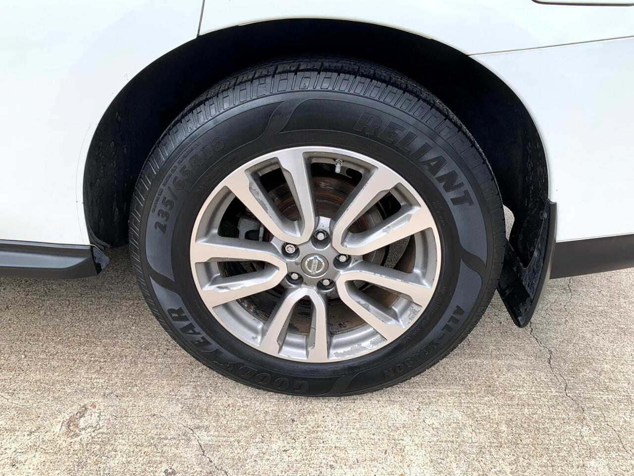 Nissan Pathfinder SL 2WD 2014 Nissan Pathfinder SL 2WD 2014