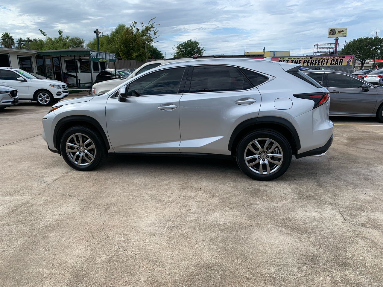Lexus NX 200t AWD 2016 Lexus NX 200t AWD 2016