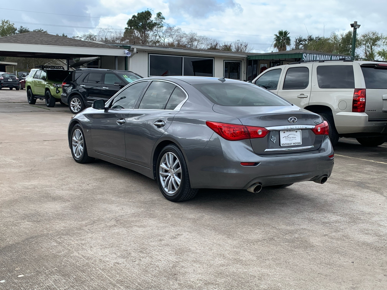 Infiniti Q50 Base 2015