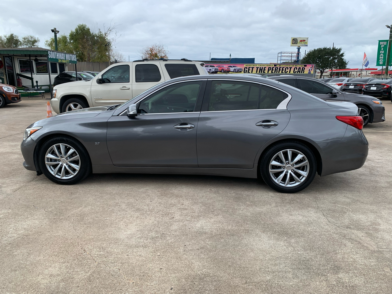 Infiniti Q50 Base 2015