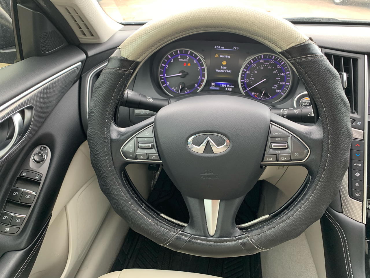 Infiniti Q50 Base 2015