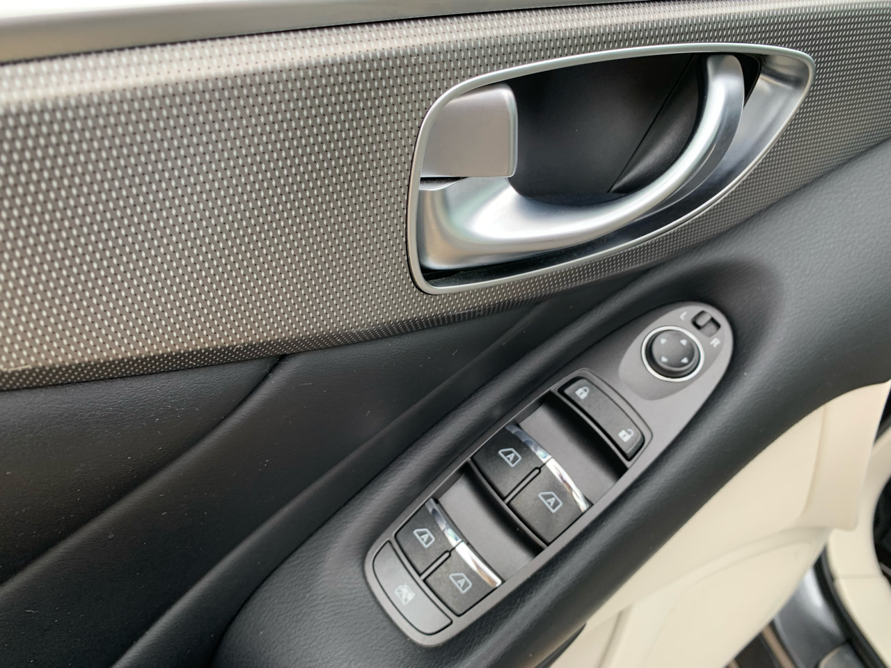 Infiniti Q50 Base 2015