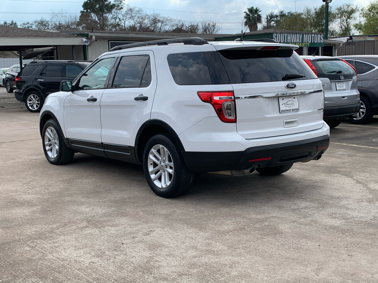 Ford Explorer Base FWD 2015