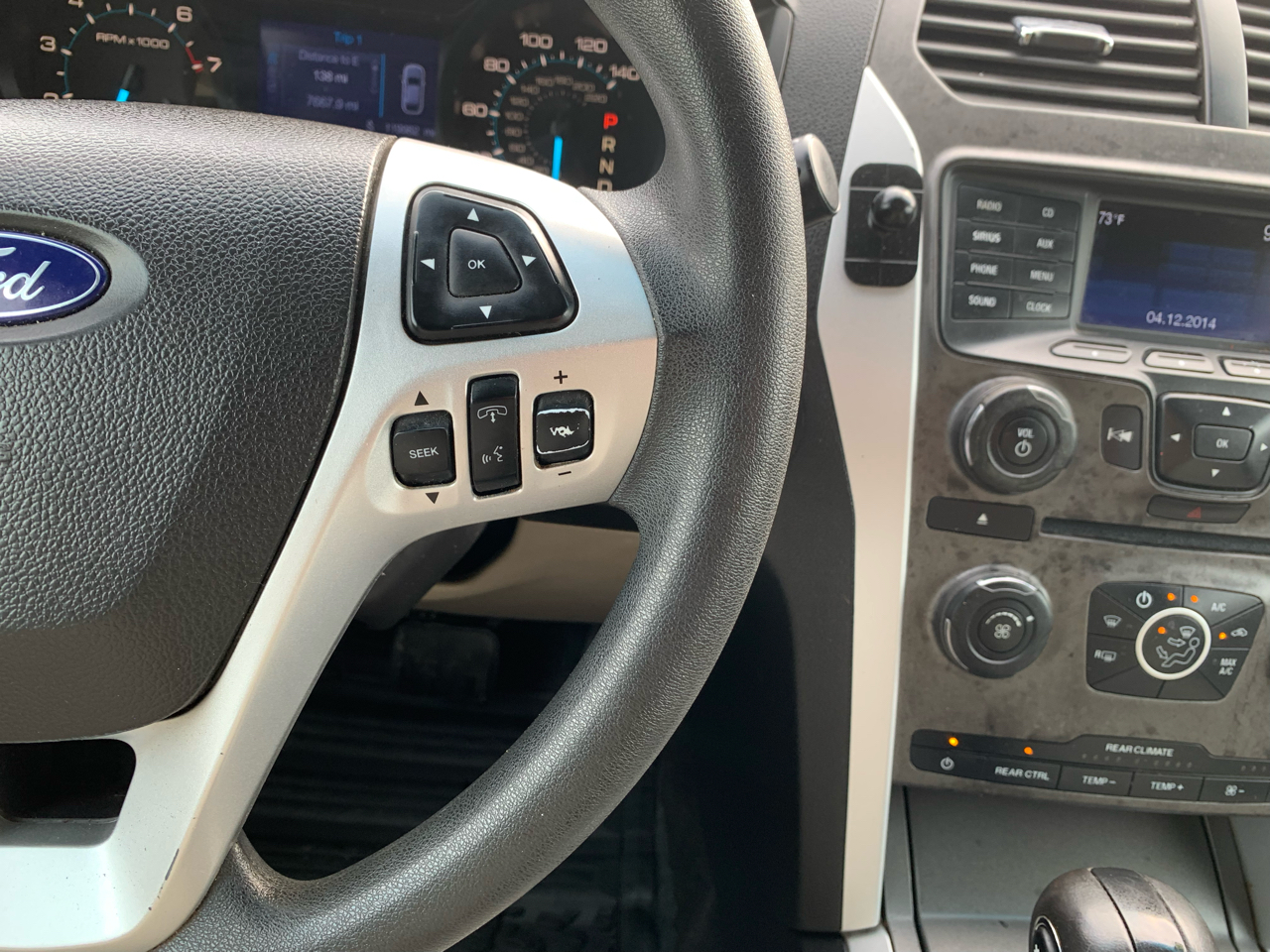 Ford Explorer Base FWD 2015