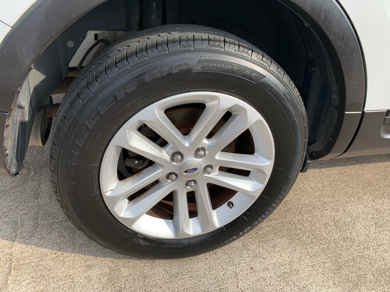 Ford Explorer Base FWD 2015