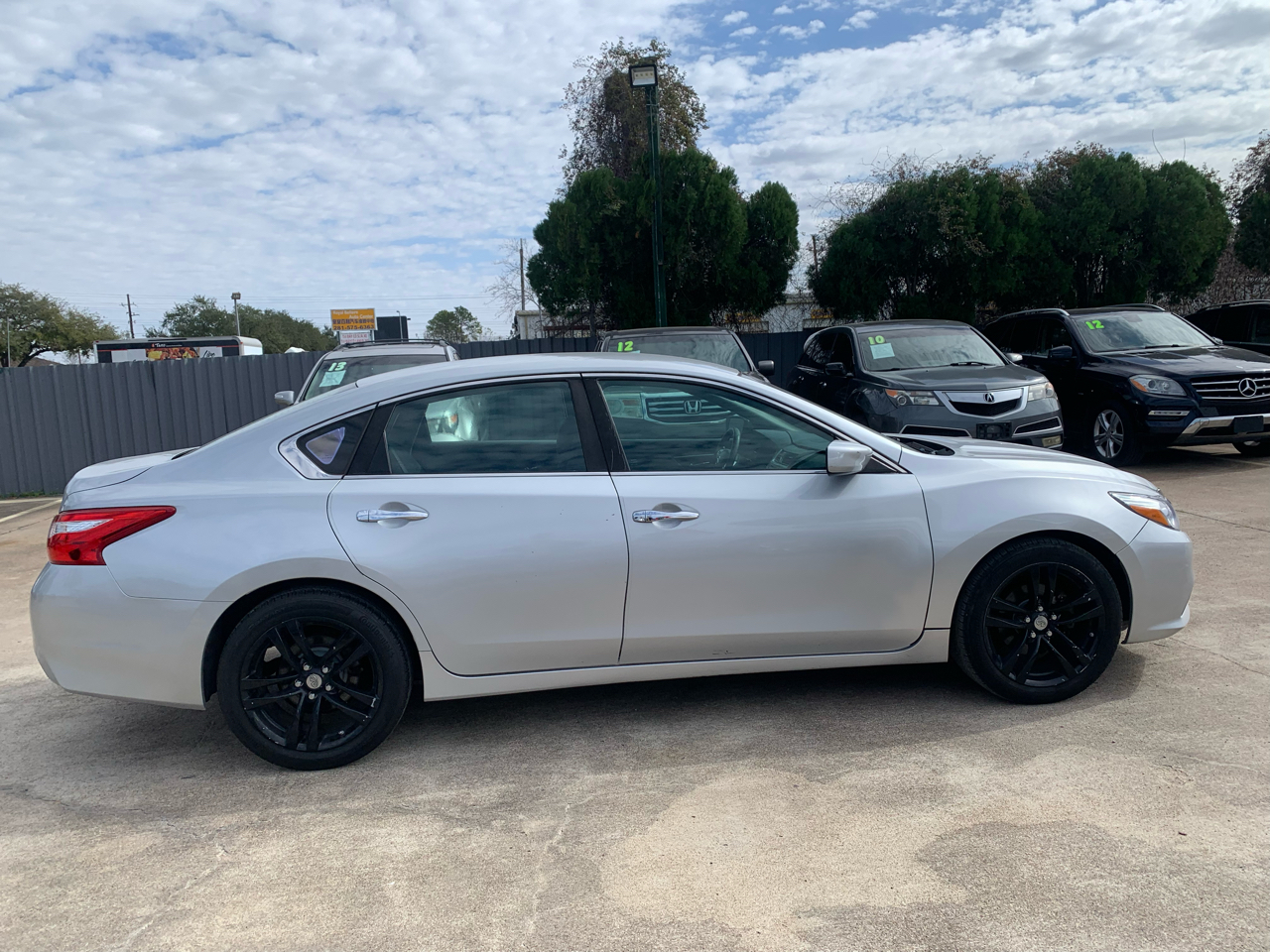 Nissan Altima 2.5 SR 2016