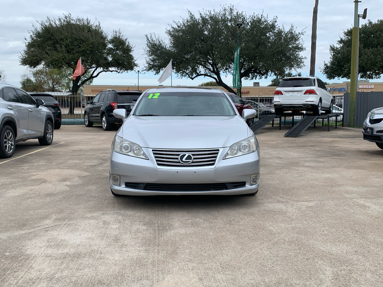 Lexus ES 350 Sedan 2012