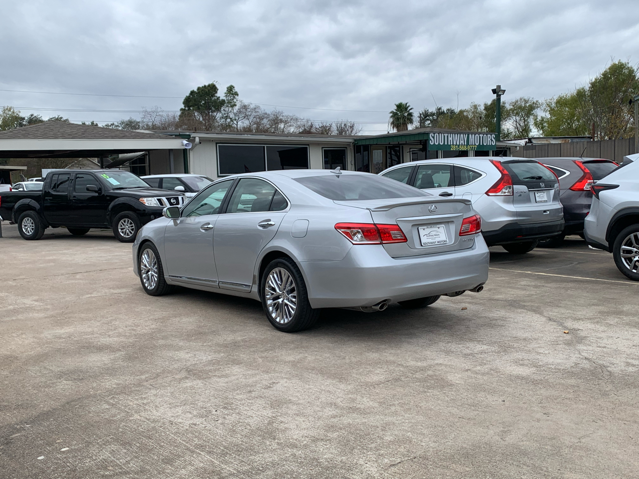 Lexus ES 350 Sedan 2012