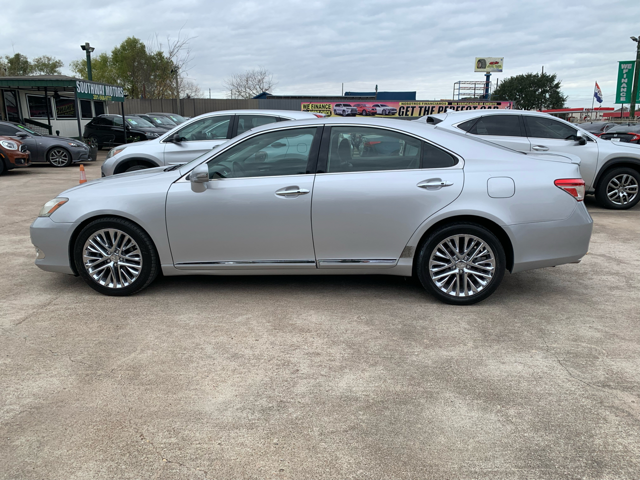 Lexus ES 350 Sedan 2012