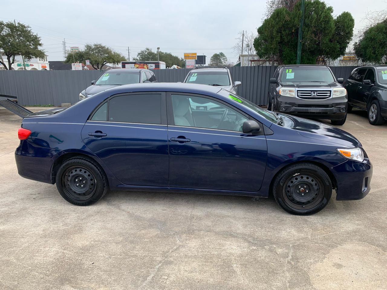 Toyota Corolla L 4-Speed AT 2013