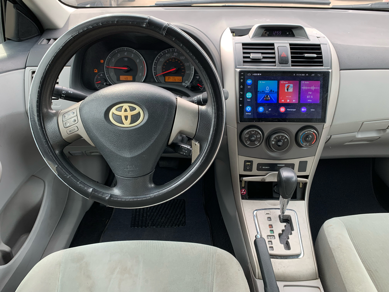 Toyota Corolla L 4-Speed AT 2013