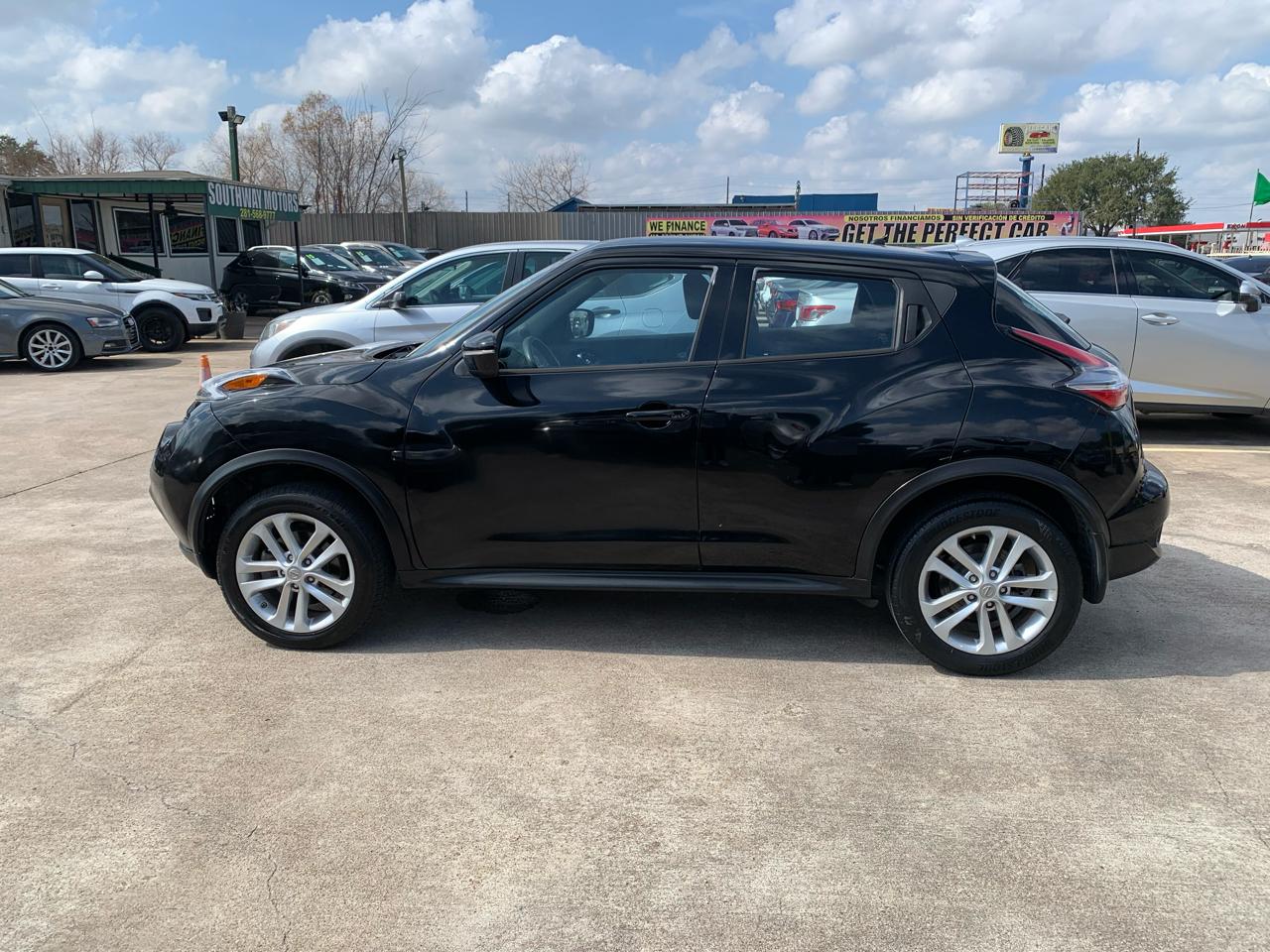 Nissan Juke S FWD 2015