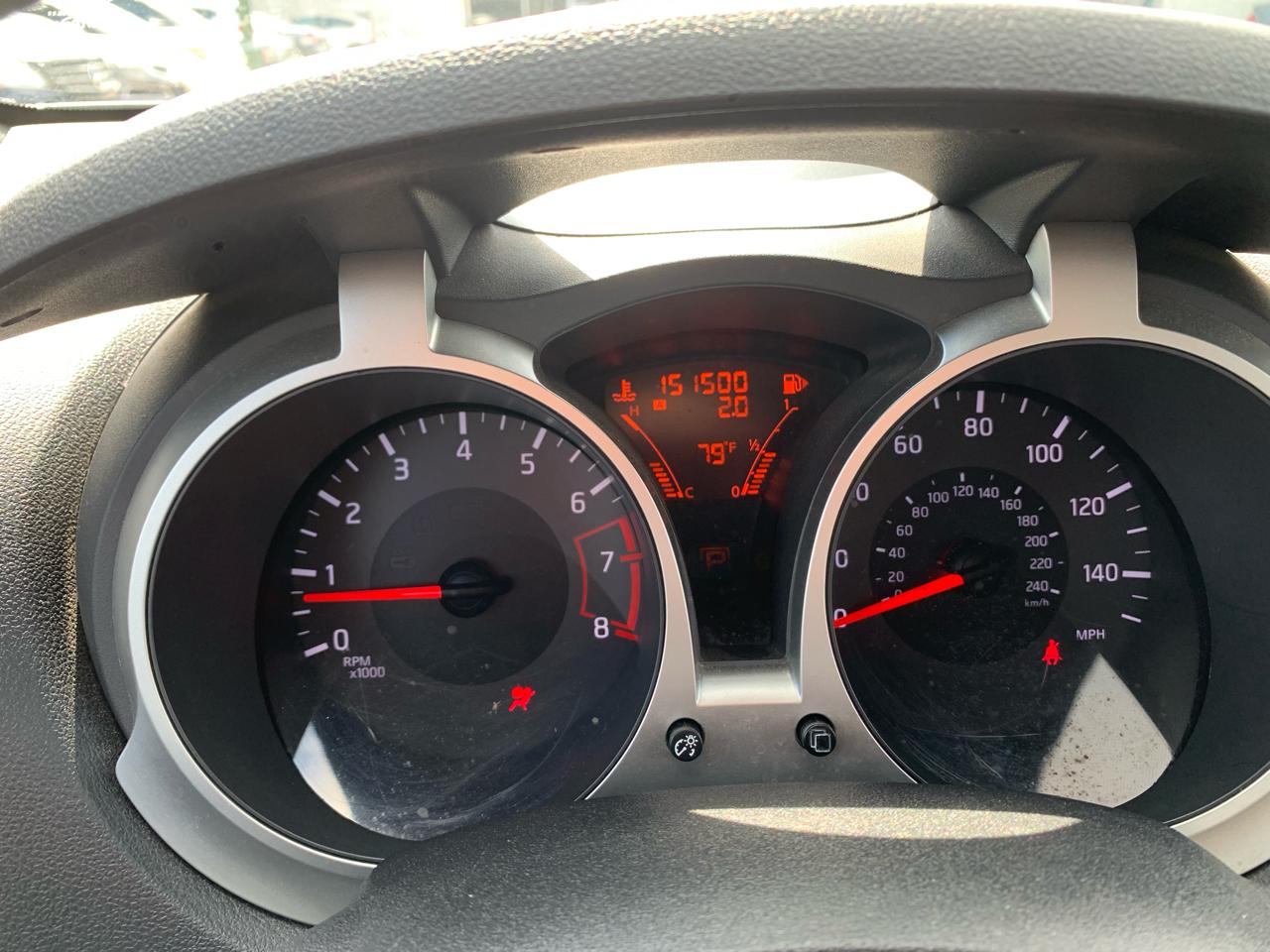 Nissan Juke S FWD 2015