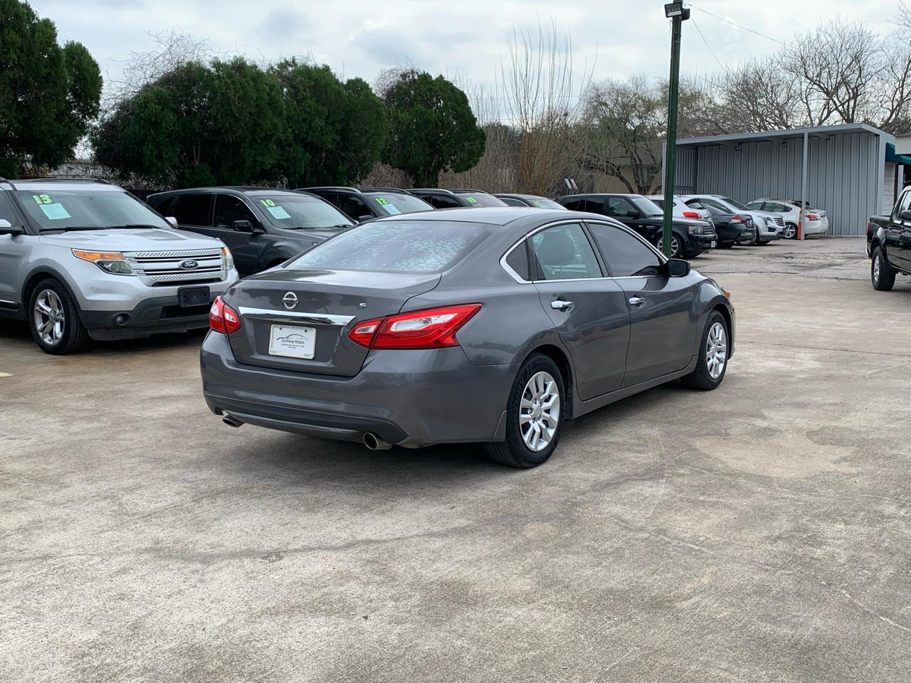 Nissan Altima 2.5 Sedan 2016