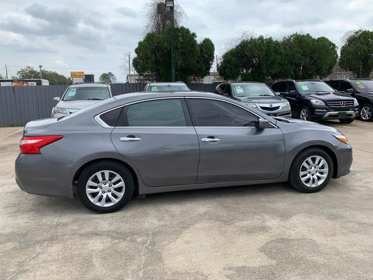 Nissan Altima 2.5 Sedan 2016