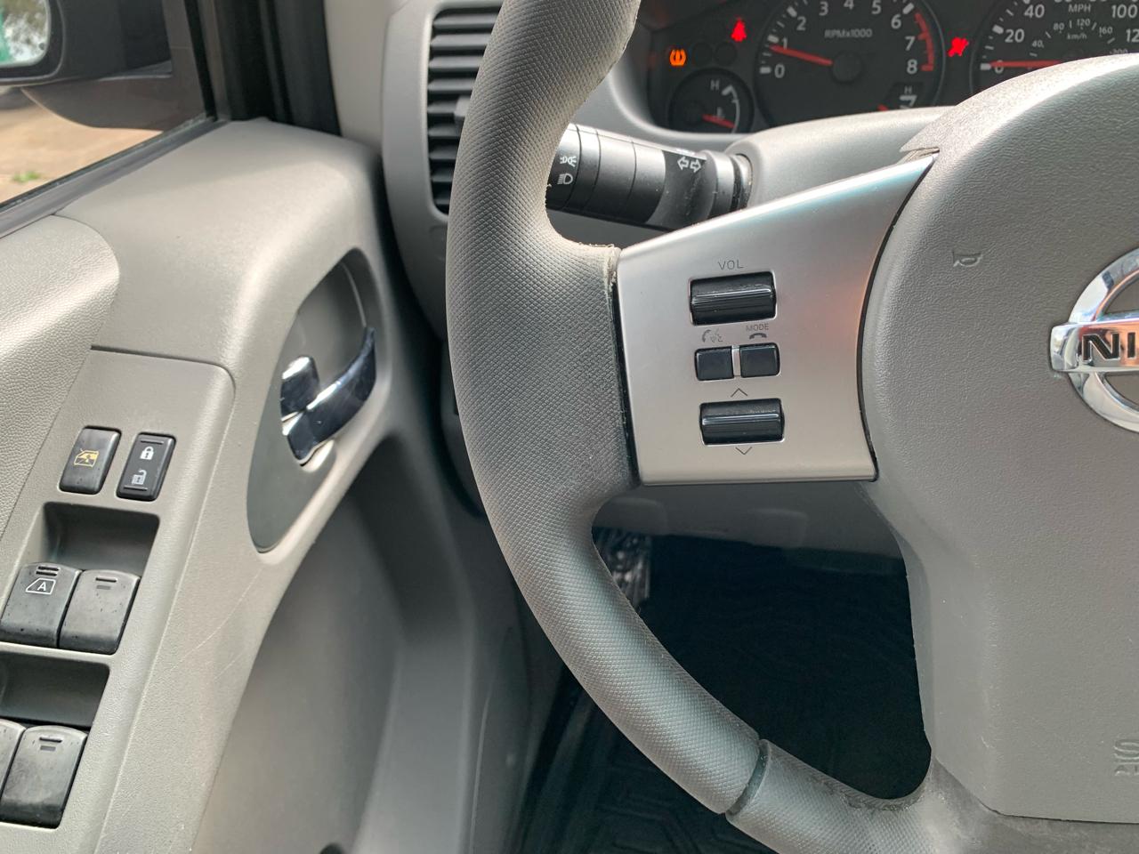 Nissan Frontier S Crew Cab 2WD 2011