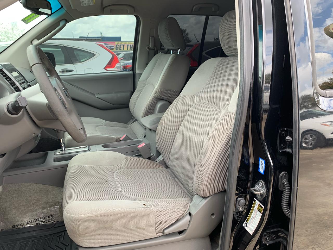 Nissan Frontier S Crew Cab 2WD 2011