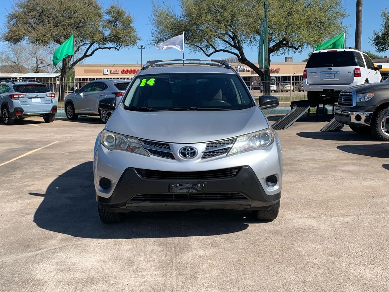 Toyota RAV4 LE FWD 2014