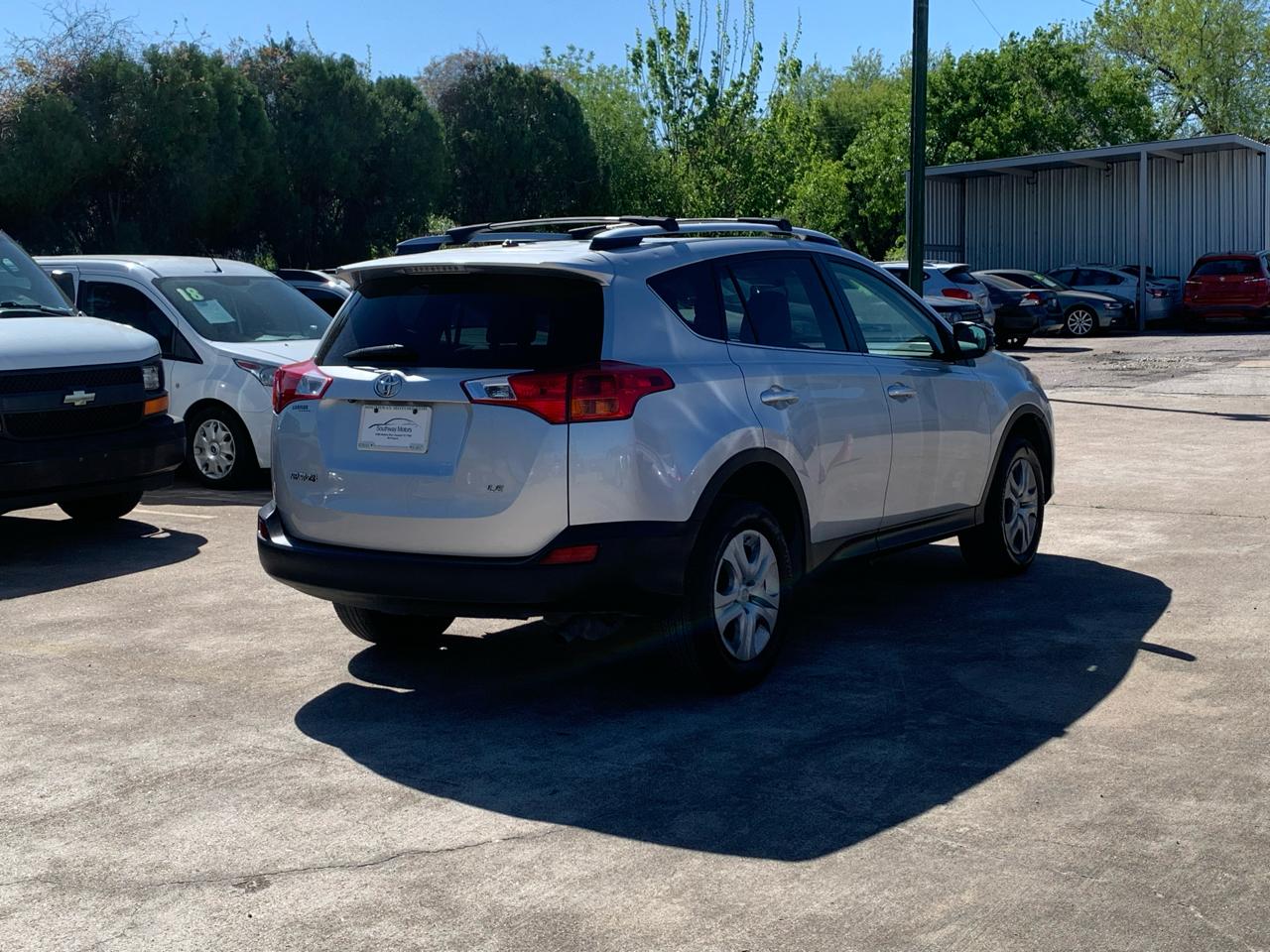 Toyota RAV4 LE FWD 2014