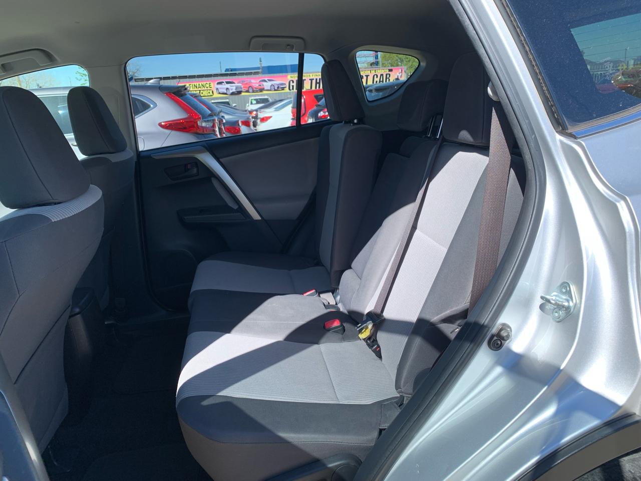 Toyota RAV4 LE FWD 2014