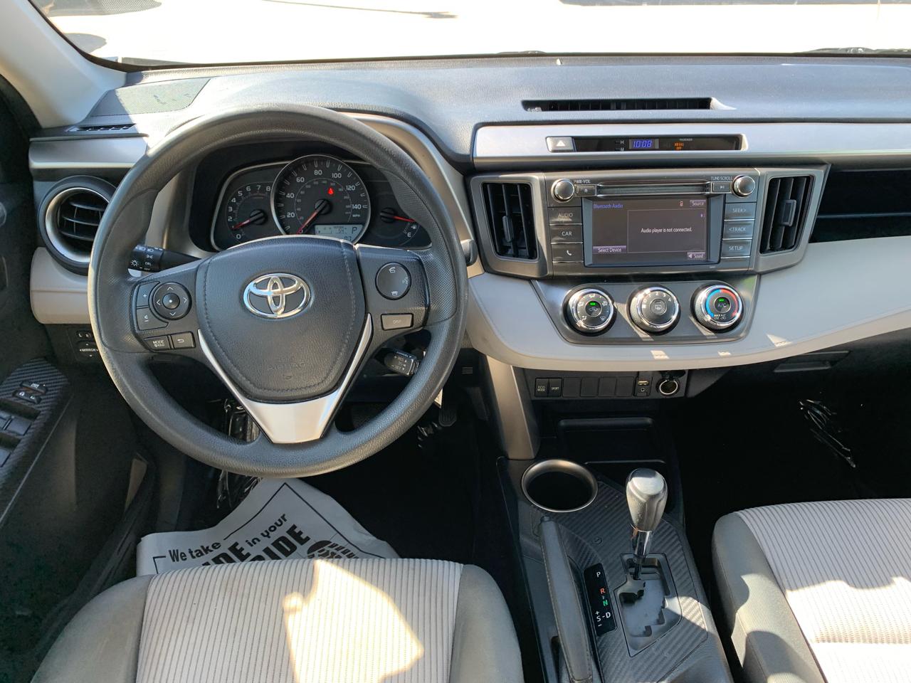 Toyota RAV4 LE FWD 2014