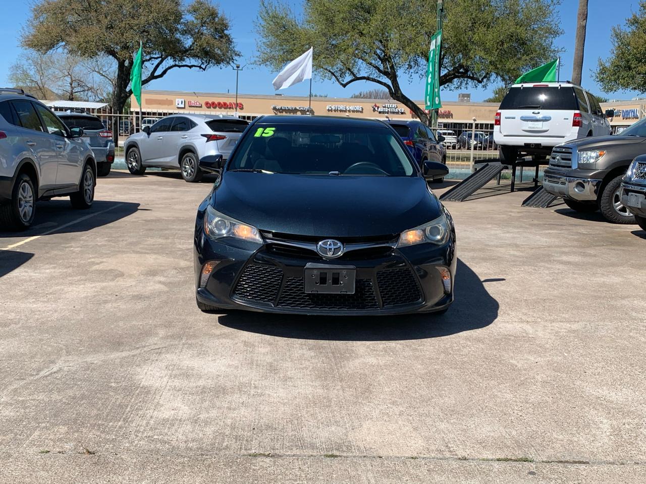 Toyota Camry SE 2015