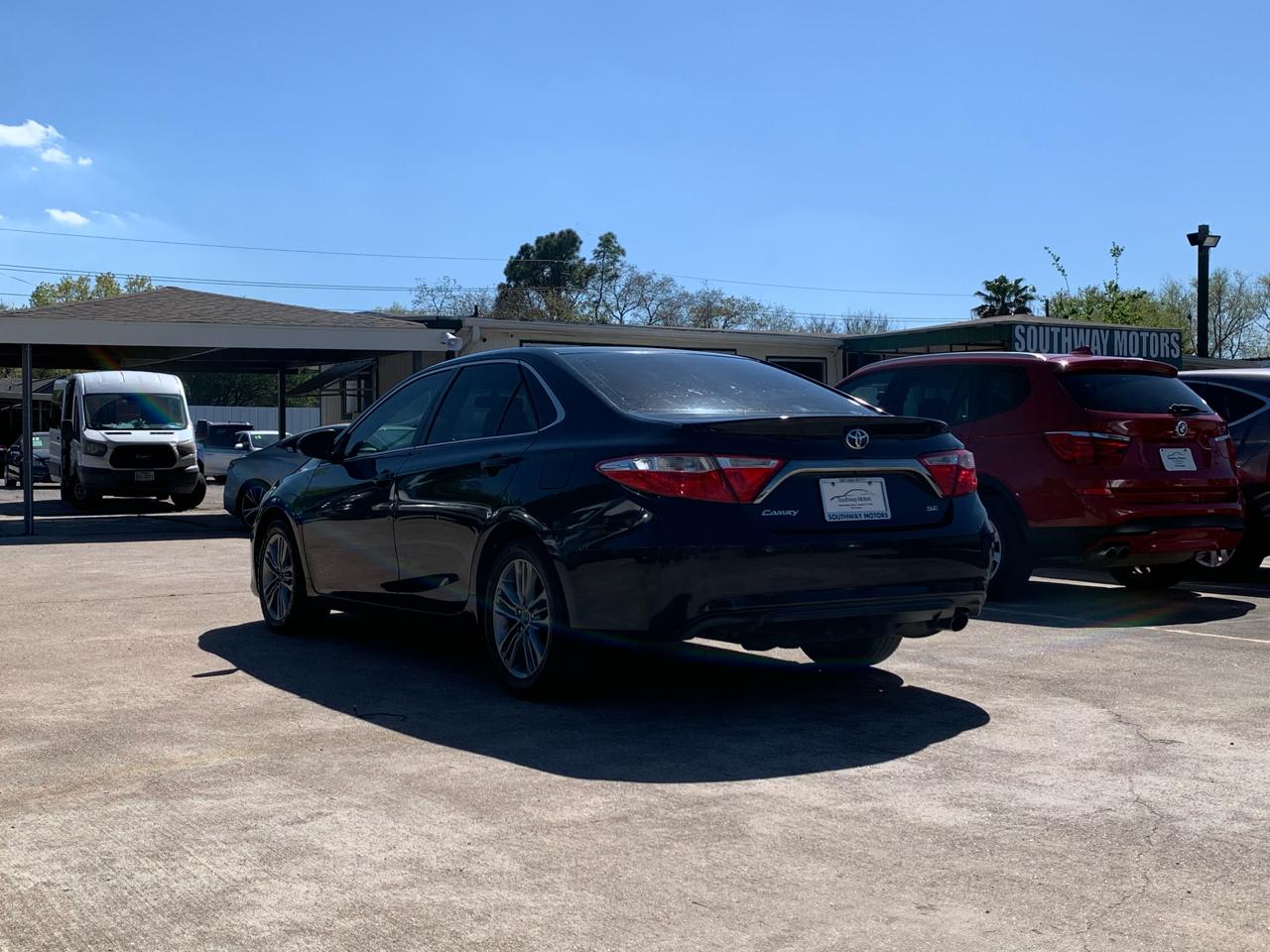 Toyota Camry SE 2015