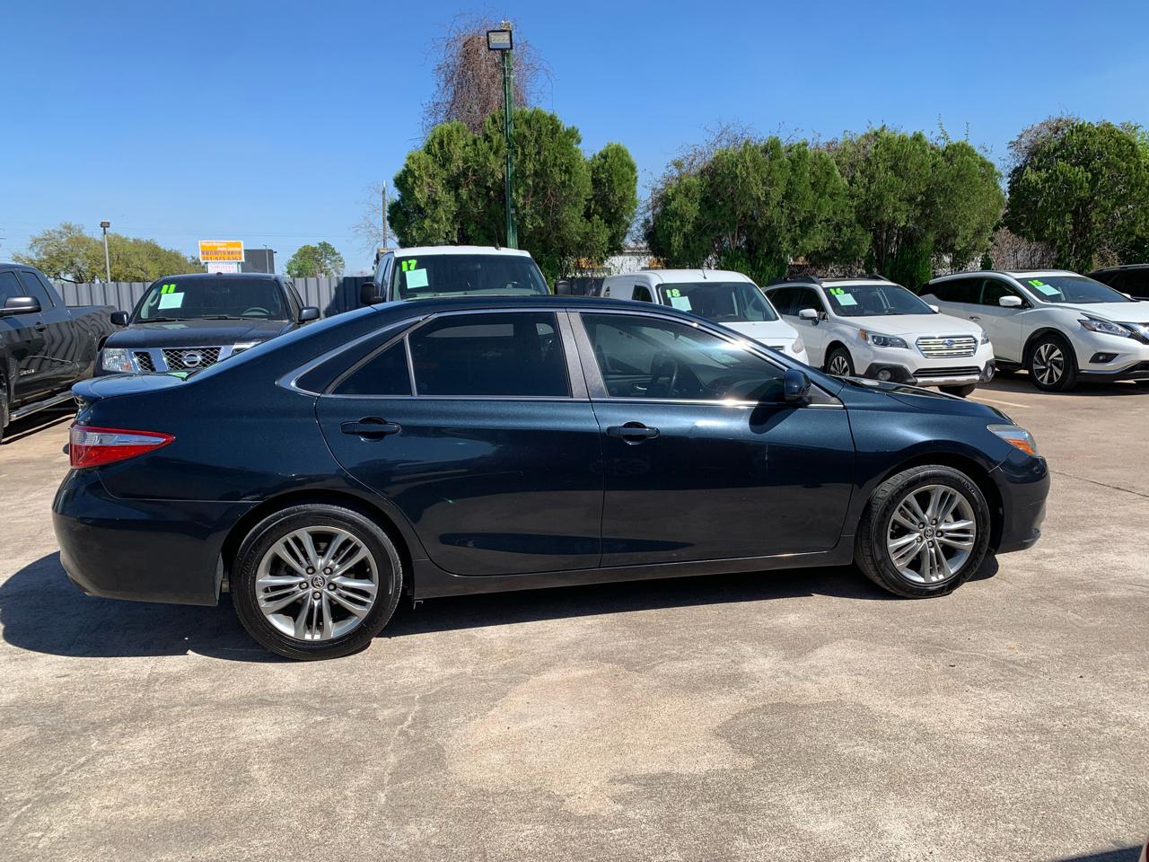 Toyota Camry SE 2015