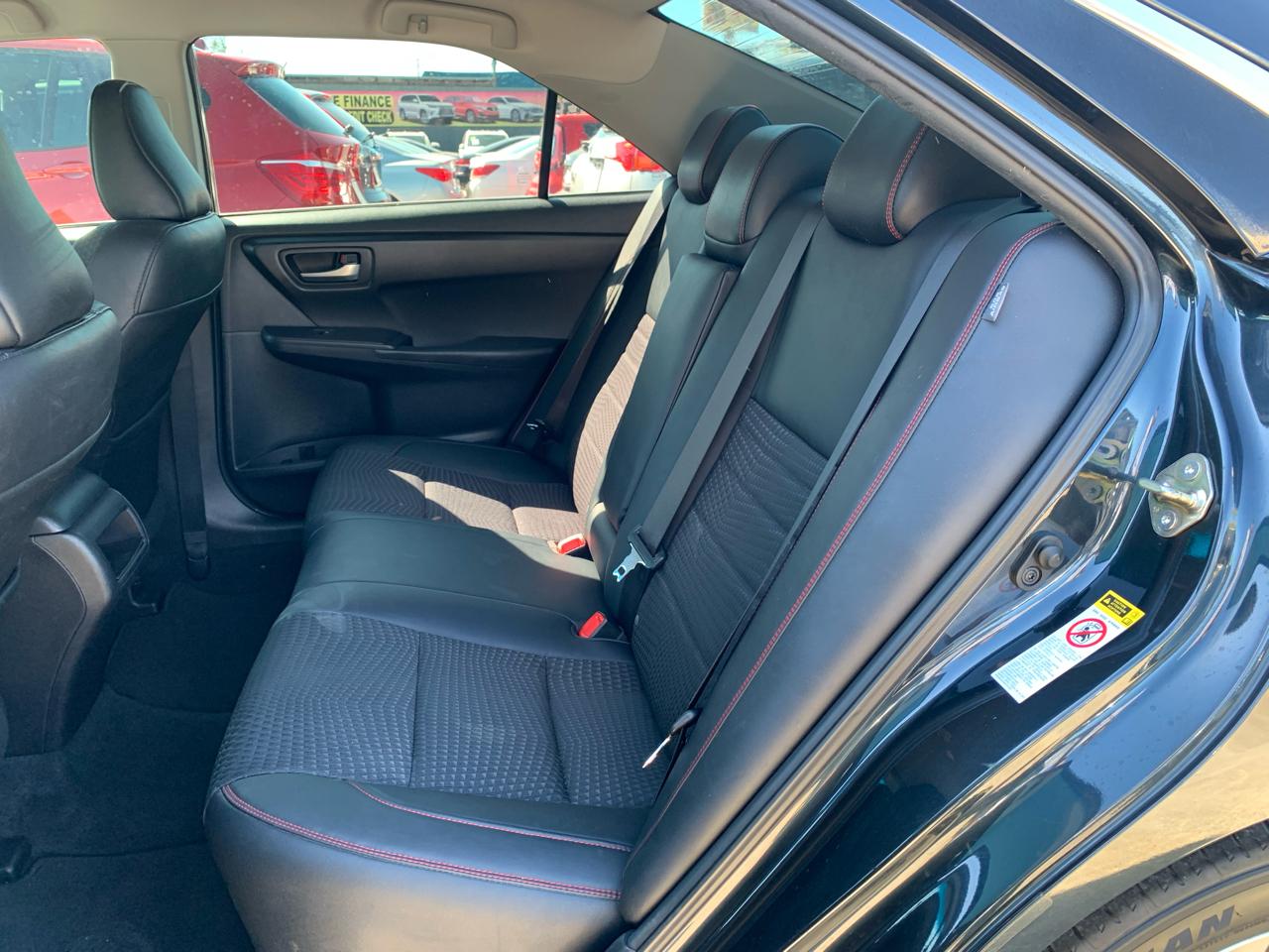 Toyota Camry SE 2015