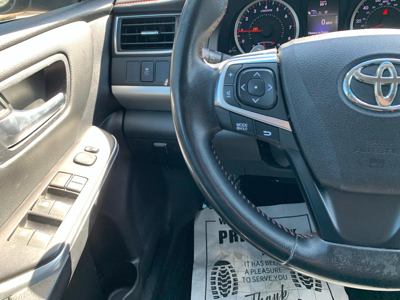 Toyota Camry SE 2015