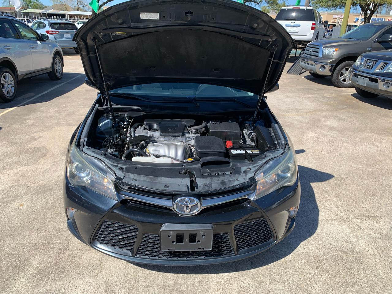 Toyota Camry SE 2015