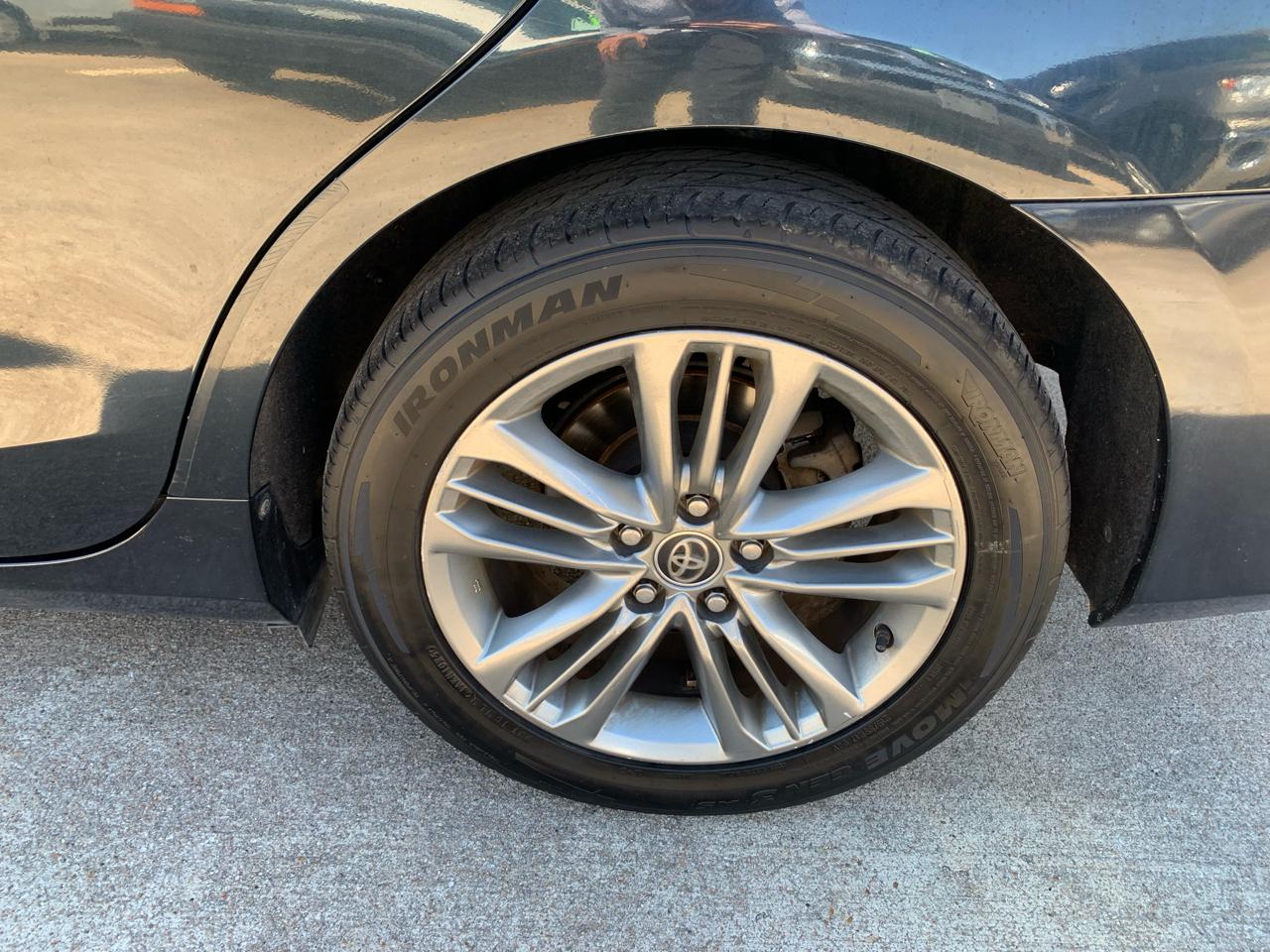 Toyota Camry SE 2015