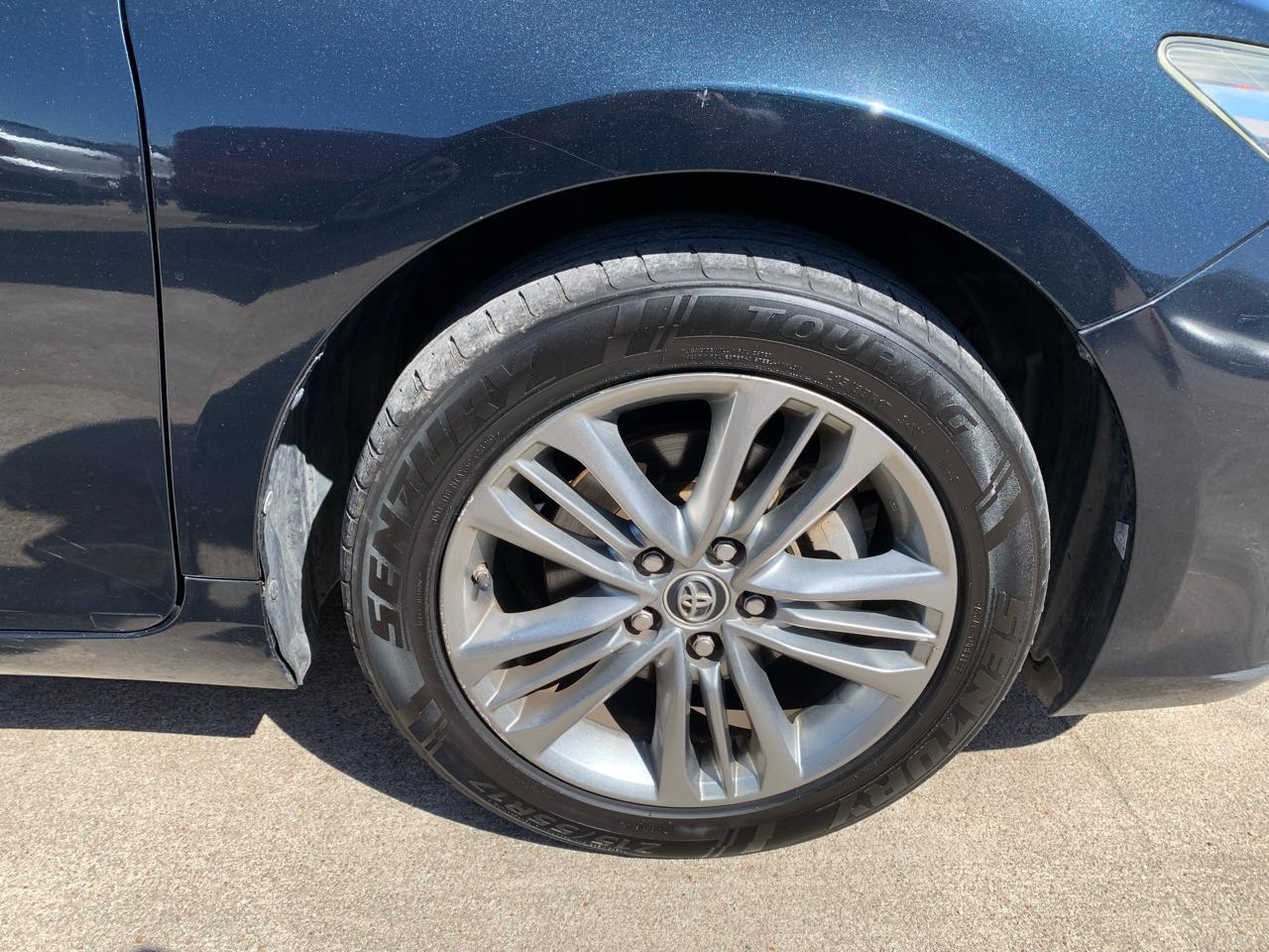 Toyota Camry SE 2015