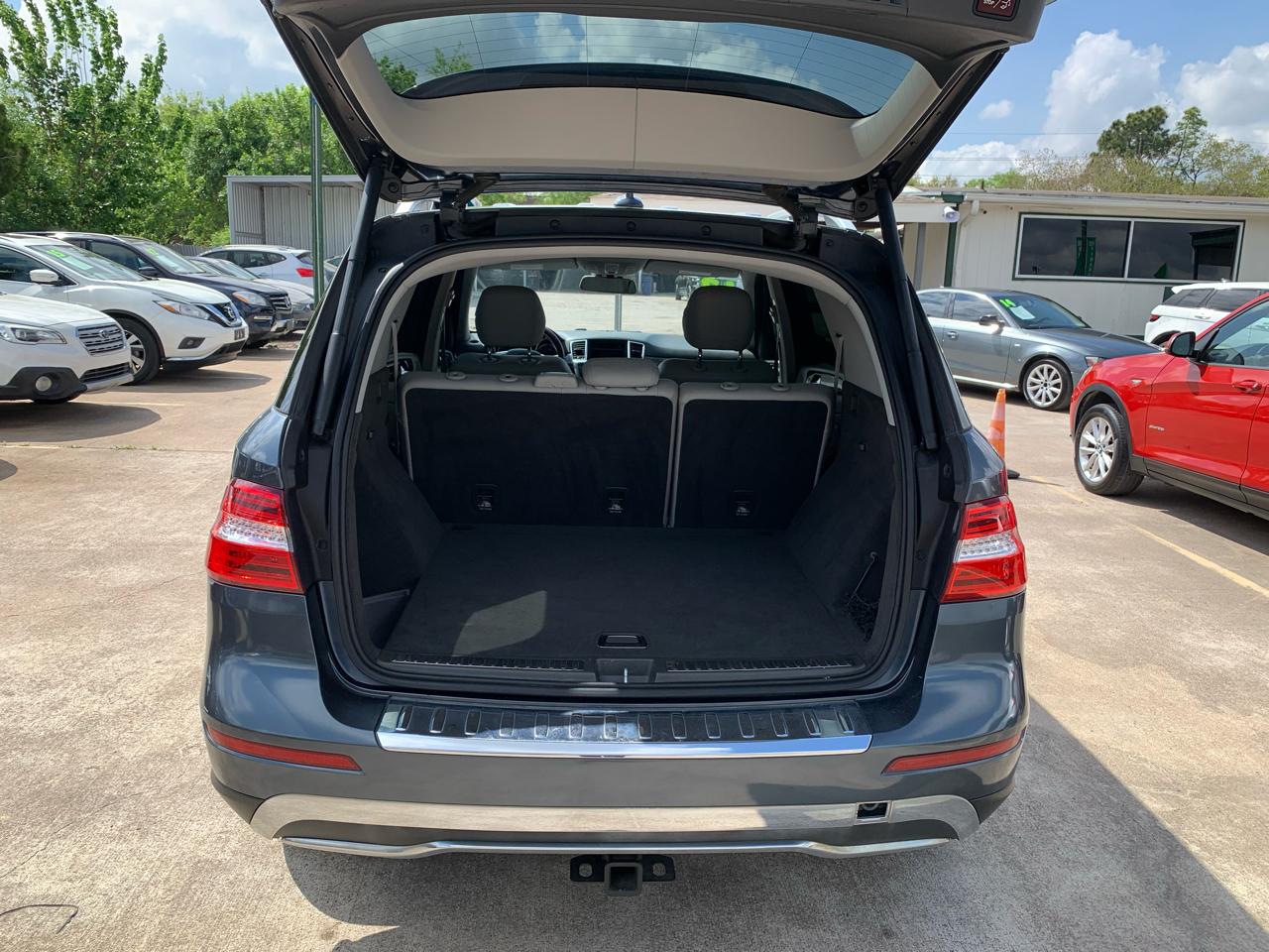 Mercedes-Benz M-Class ML350 4MATIC 2012