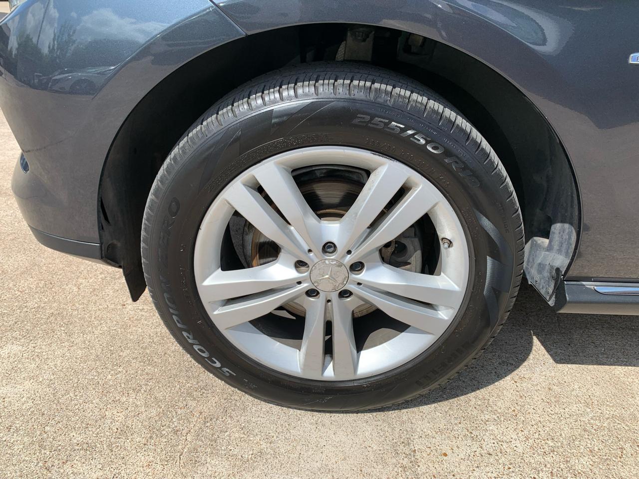 Mercedes-Benz M-Class ML350 4MATIC 2012