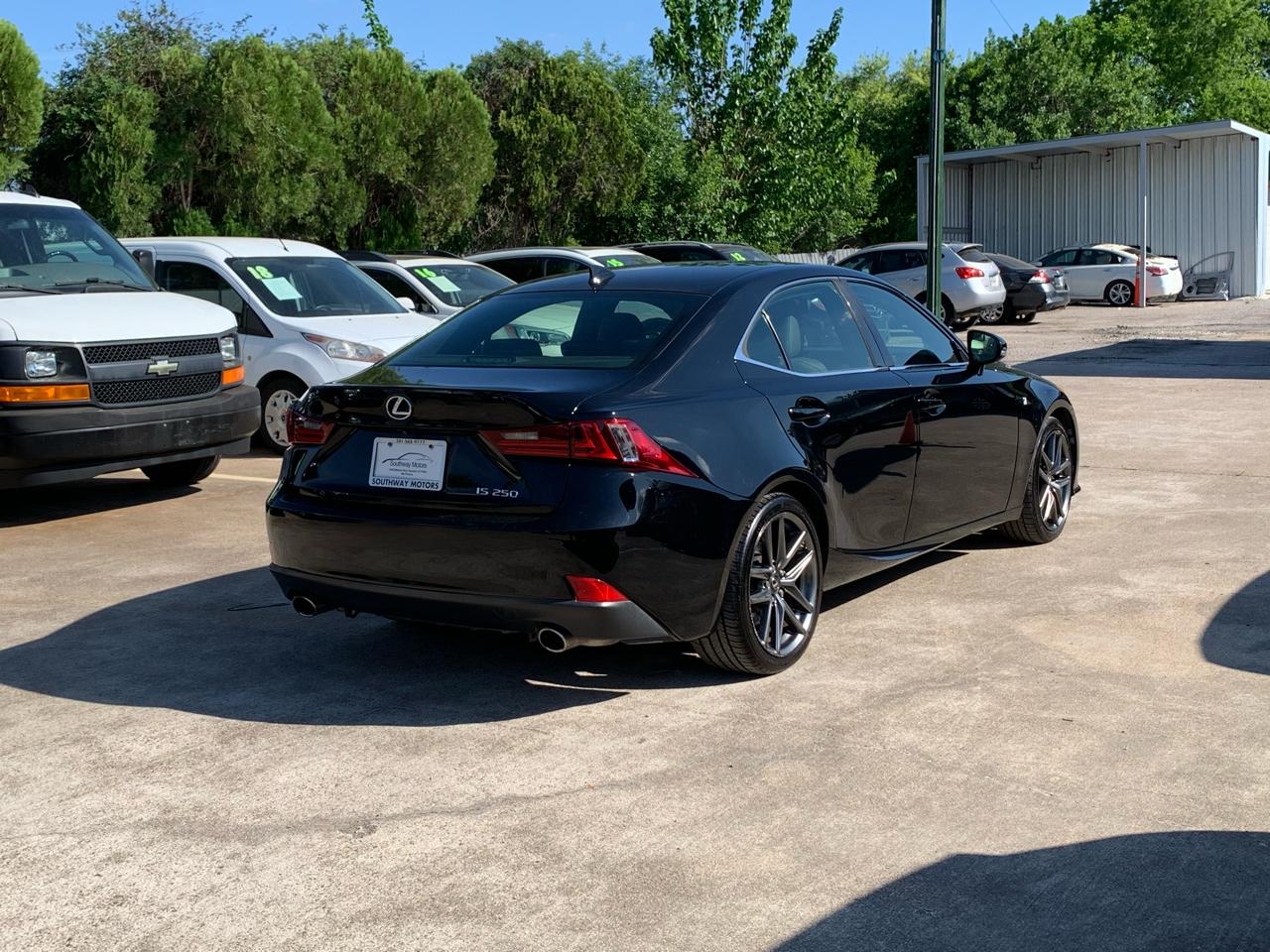Lexus IS 250 RWD 2014