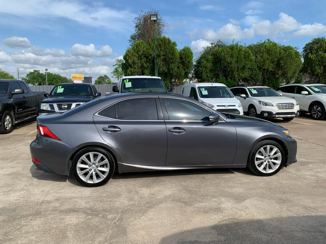 Lexus IS 200t 2016