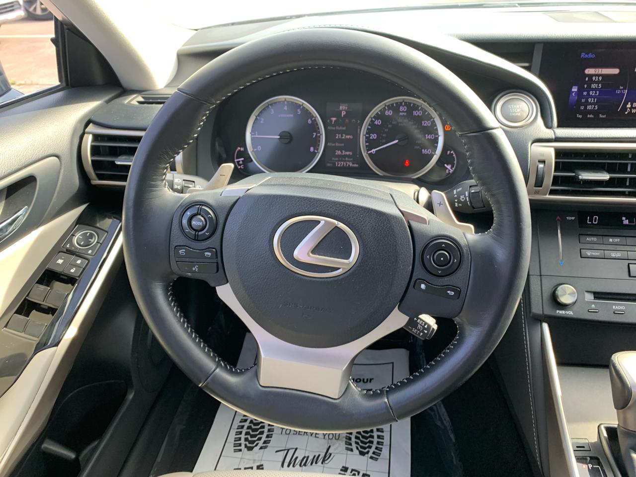 Lexus IS 200t 2016