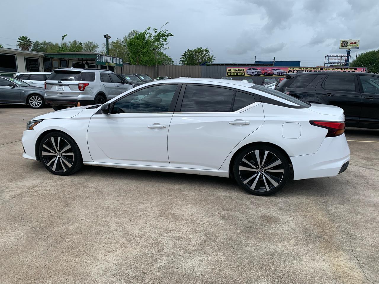 Nissan Altima 2.5 SR 2020