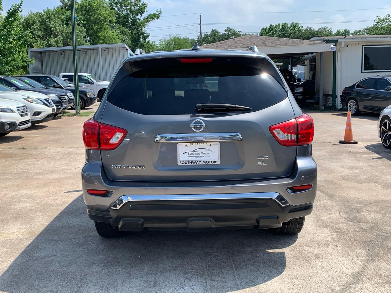 Nissan Pathfinder SL 4WD 2020